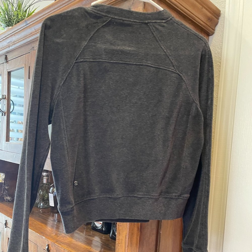 Lululemon black fleece/textured sweatshirt feels like velour